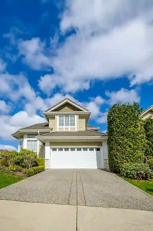Friendly Garage Door Spring Repair in Medicine Hat