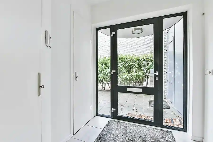 Licensed Fiberglass Door Repair in Medicine Hat